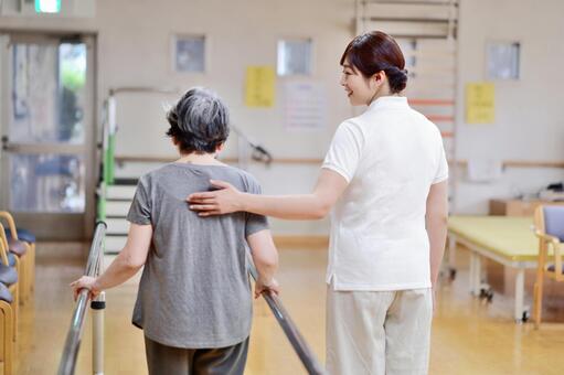 【整形外科でのリハビリ補助職】