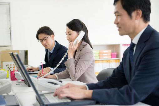 【建設会社での経理アシスタント】